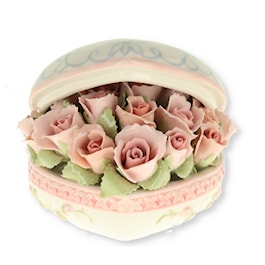 Pink Rose Flowers Bouquet Music Box