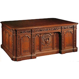 Reproduction of the Resolute Desk and Great Seal Rug