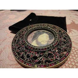 Shades of Red Round Photo Frame
