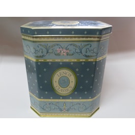 Lenox - Away in the Manger Collection  Gaspar  Figurine1997