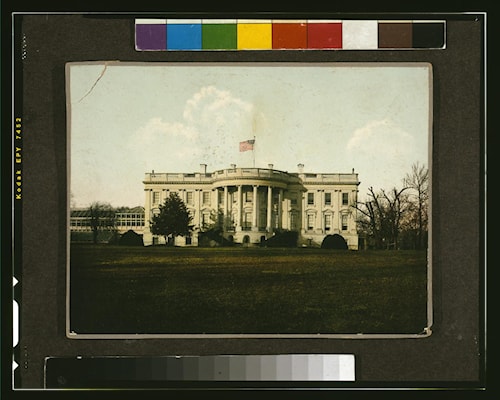 Library of Congress photochrom, White House south facade with American flag on the roof, between 1898 and 1914. Reproduction Number LC-USZC4-11086. No known restrictions on publication.