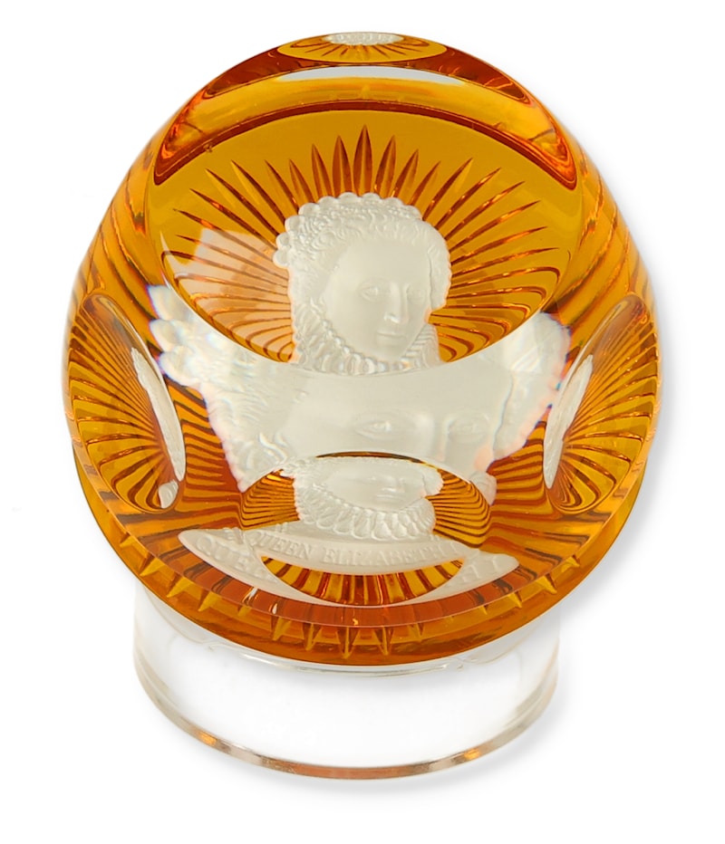 Queen Elizabeth I in Crystal Paperweight