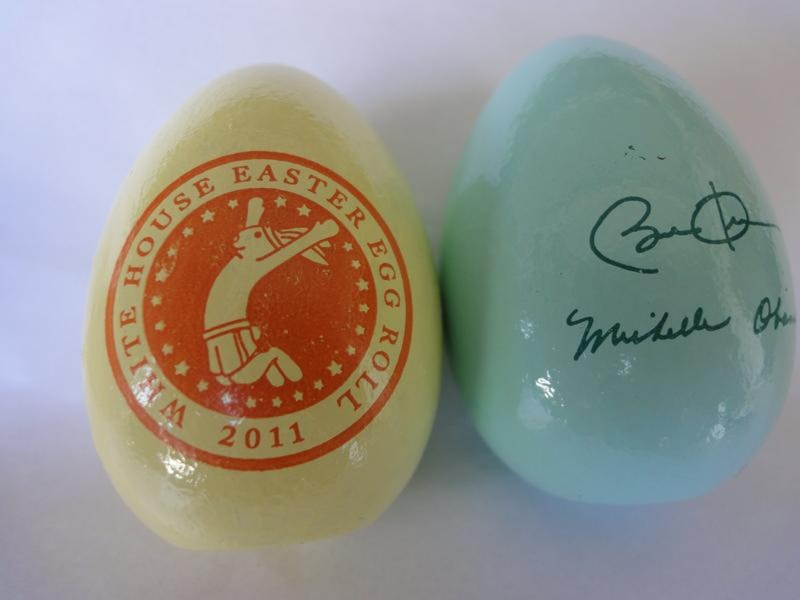 One 2011 Green or Yellow White House Easter Egg